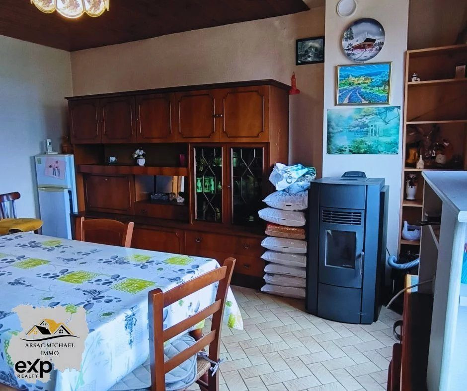 Charming village house in Pradelles 4