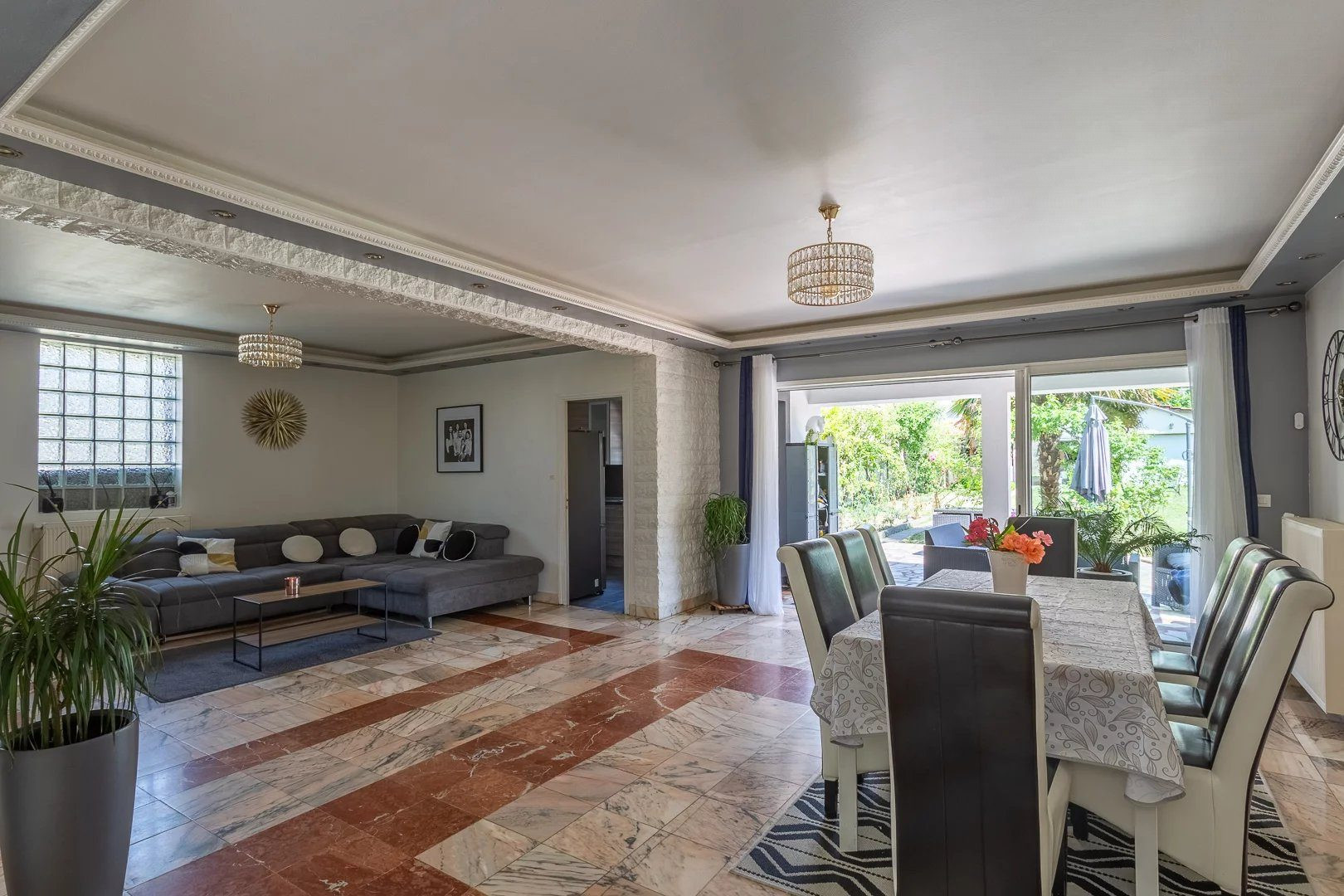 Detached for sale in Morangis, 191 m²