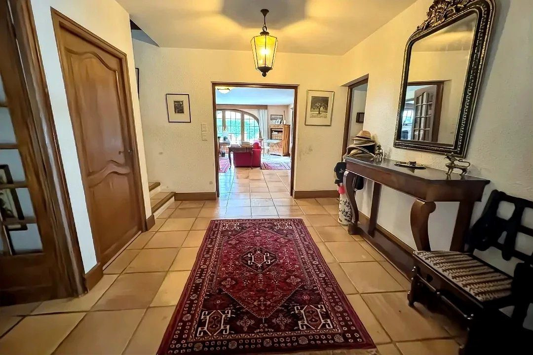 Maison 7 pièces 230 m² · à Nernier · 230 m² · 1 130 000 €