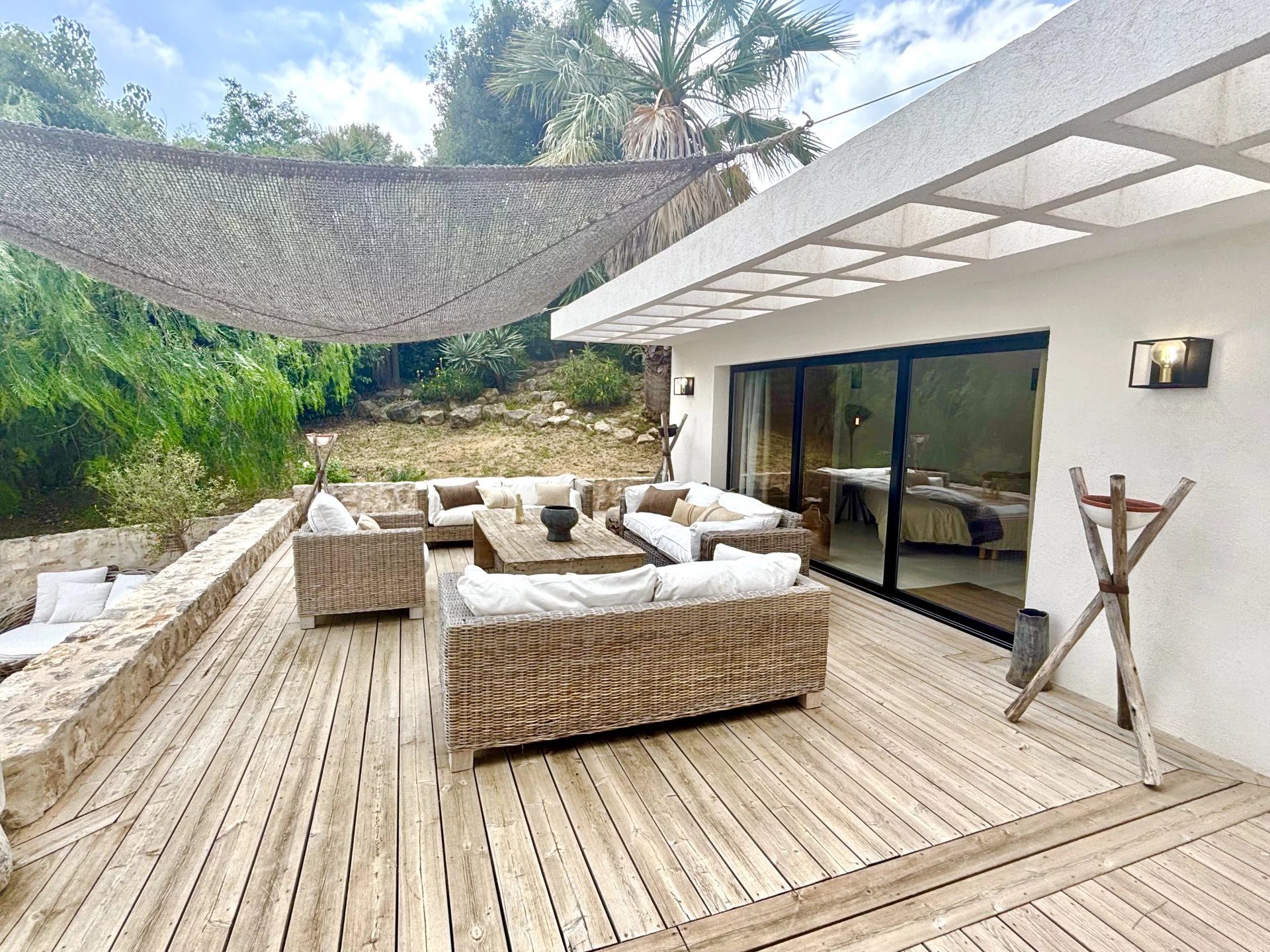 Maison 5 pièces 260 m² · à Le Rouret · 260 m² · 3 250 000 €
