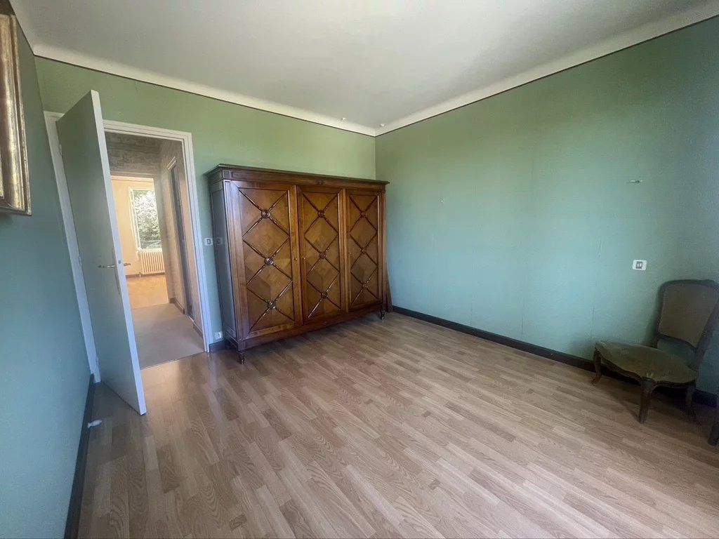 Maison 9 pièces 228 m² · à Bagnols-sur-Cèze · 228 m² · 269 000 €