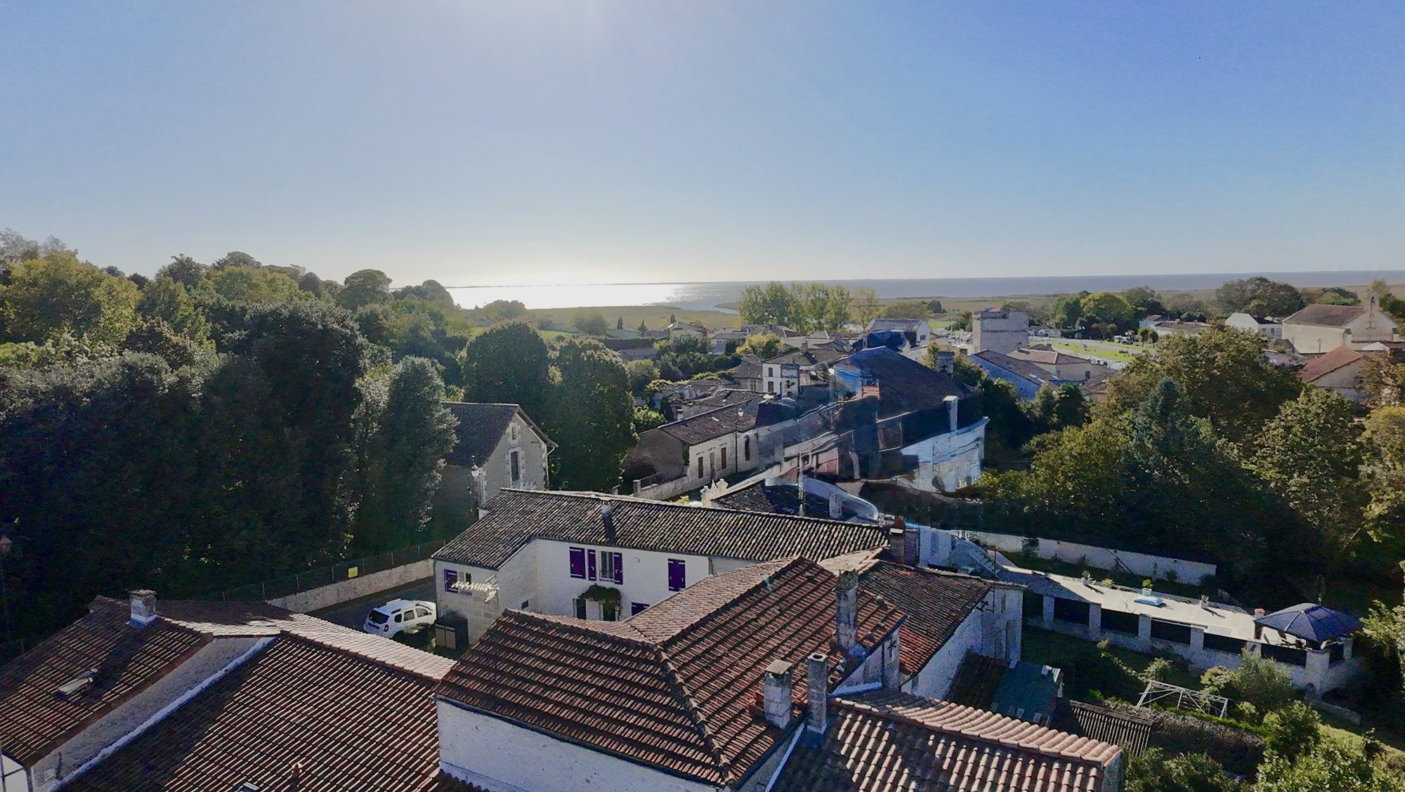 Une Œuvre à Habiter — Domaine d’Artistes au Cœur de l’Estuaire