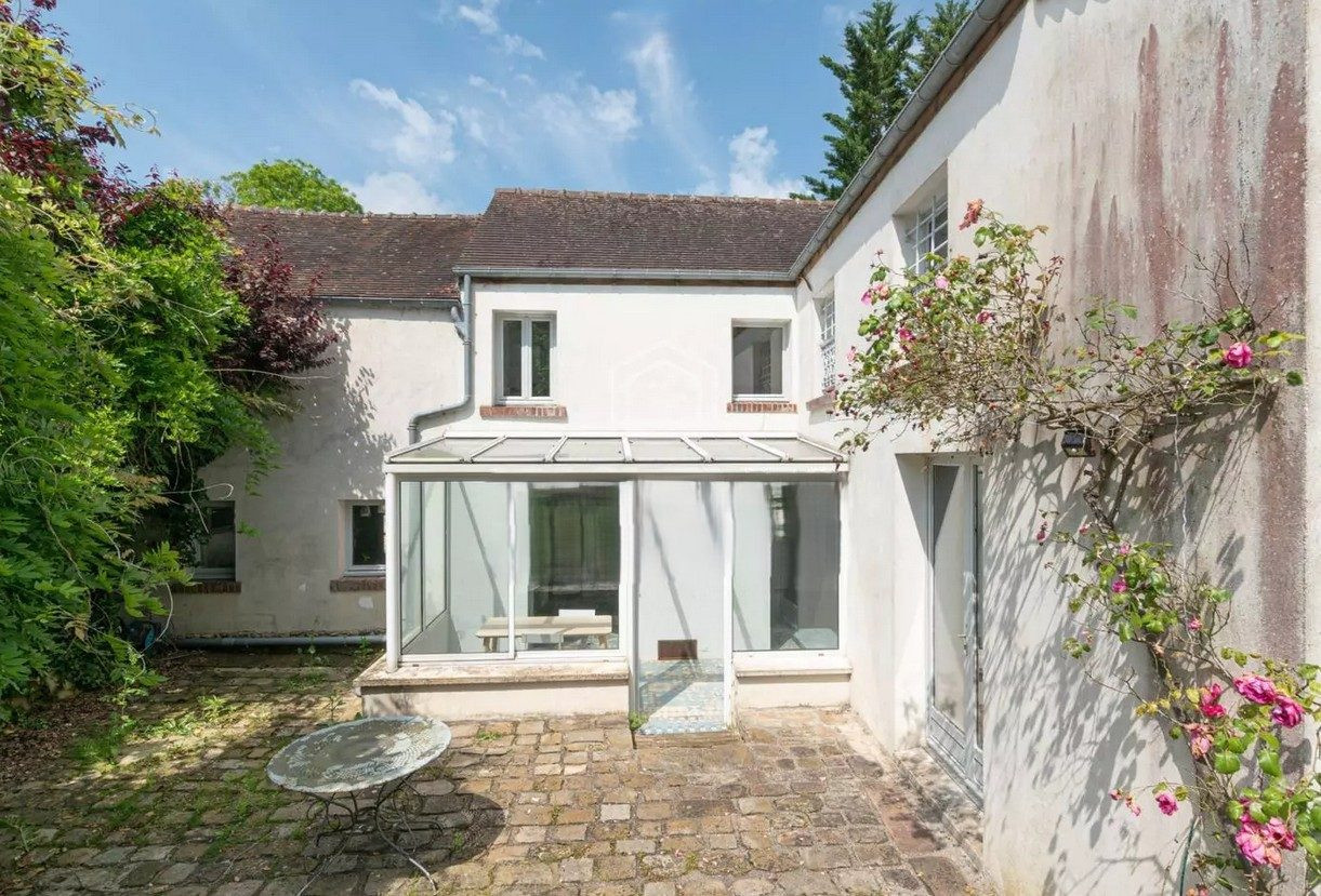 Maison 8 pièces 167 m² · à Orgeval · 167 m² · 470 000 €