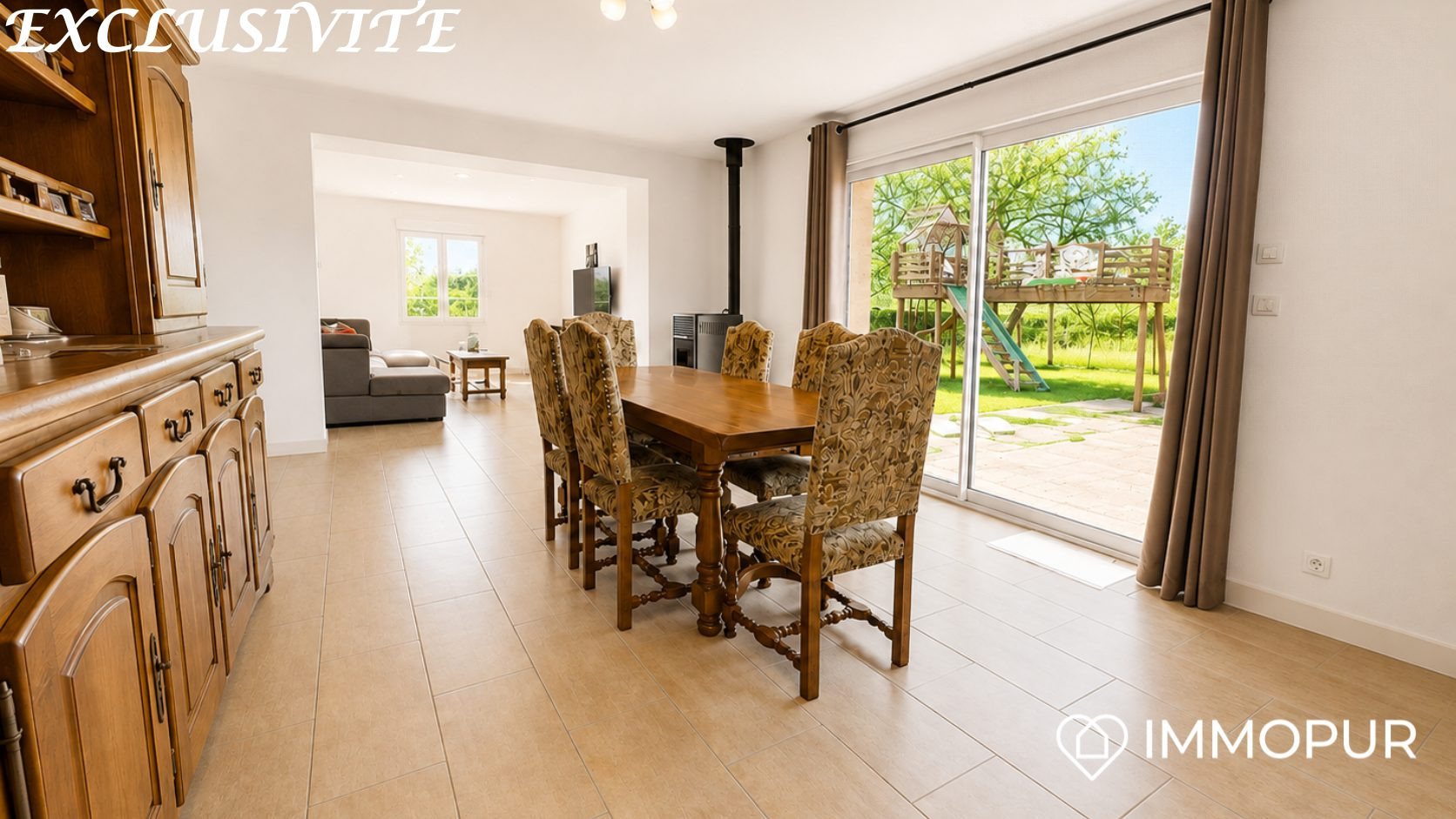 Rural property of 4 hectares, barns and meadows 5