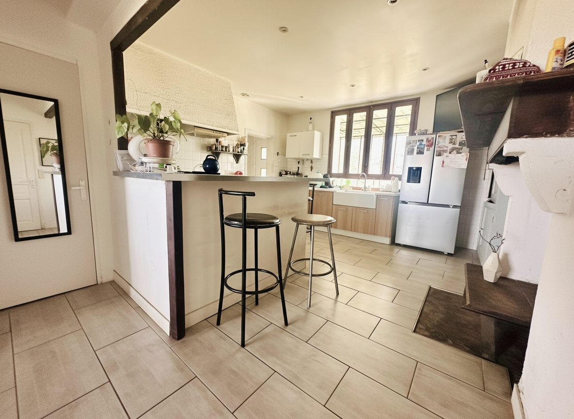 BOISSE – Fermette avec 4 hectares attenants et vue dominante – DPE B / A – 265 000 €