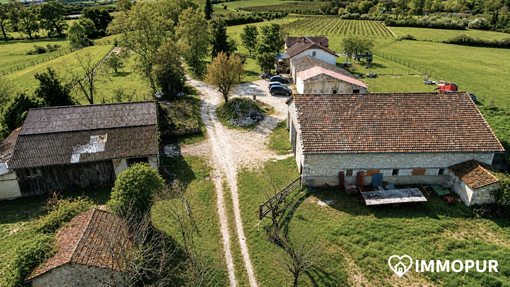 BOISSE – Fermette avec 4 hectares attenants et vue dominante – DPE B / A – 265 000 €