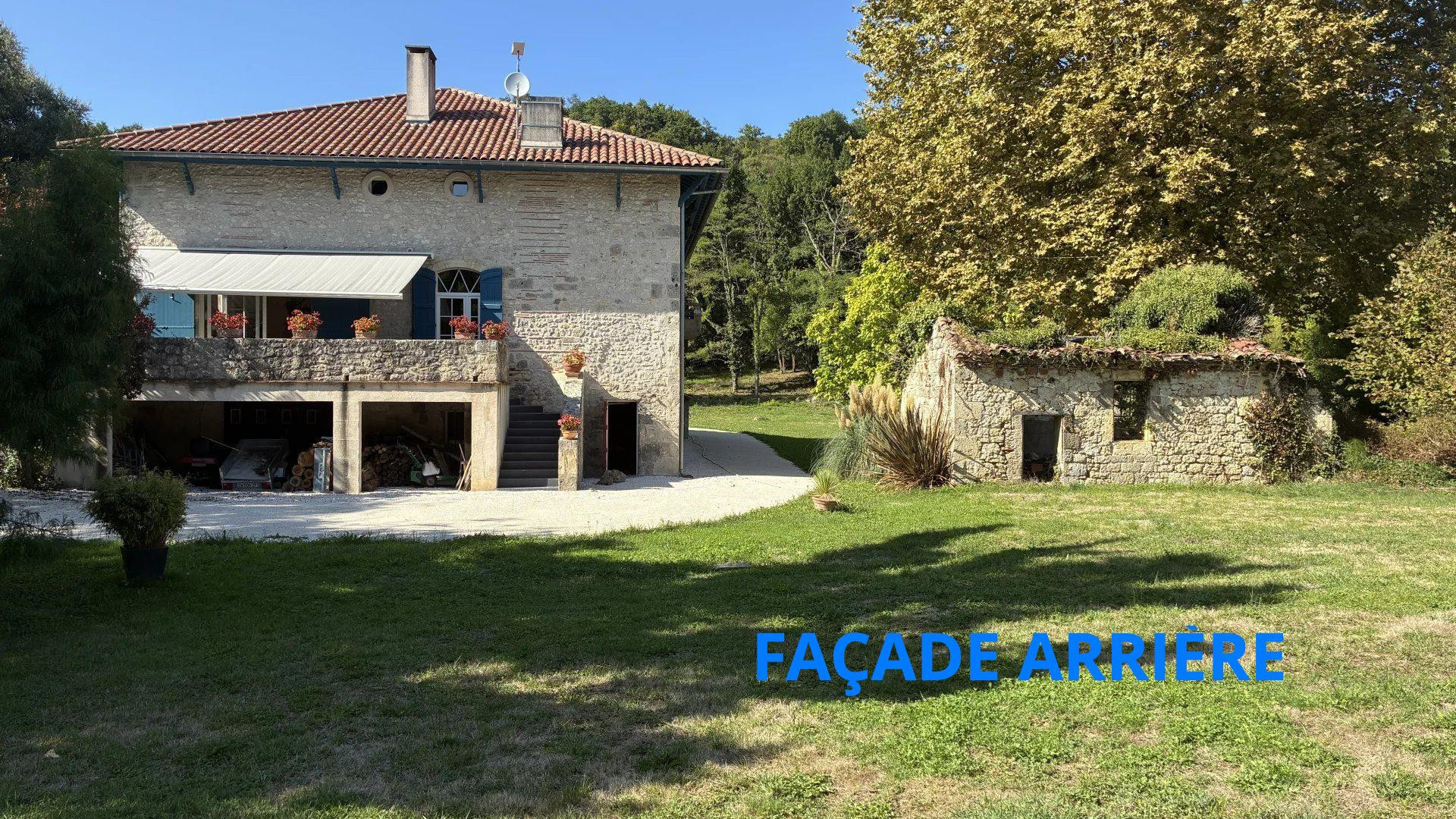 Property and/or Guesthouse on the Heights of Bazens 5
