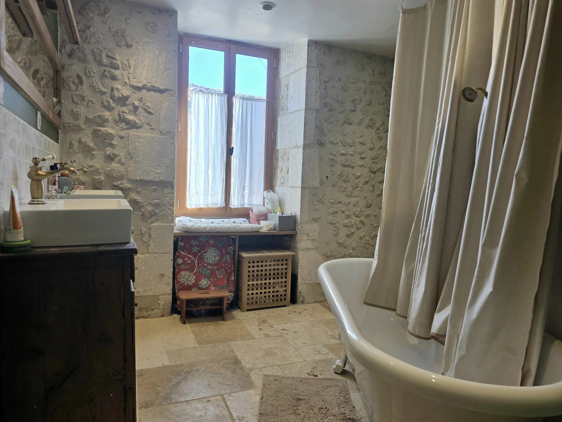 Maison 4 pièces 155 m² · à Salles-Lavalette · 155 m² · 121 900 €
