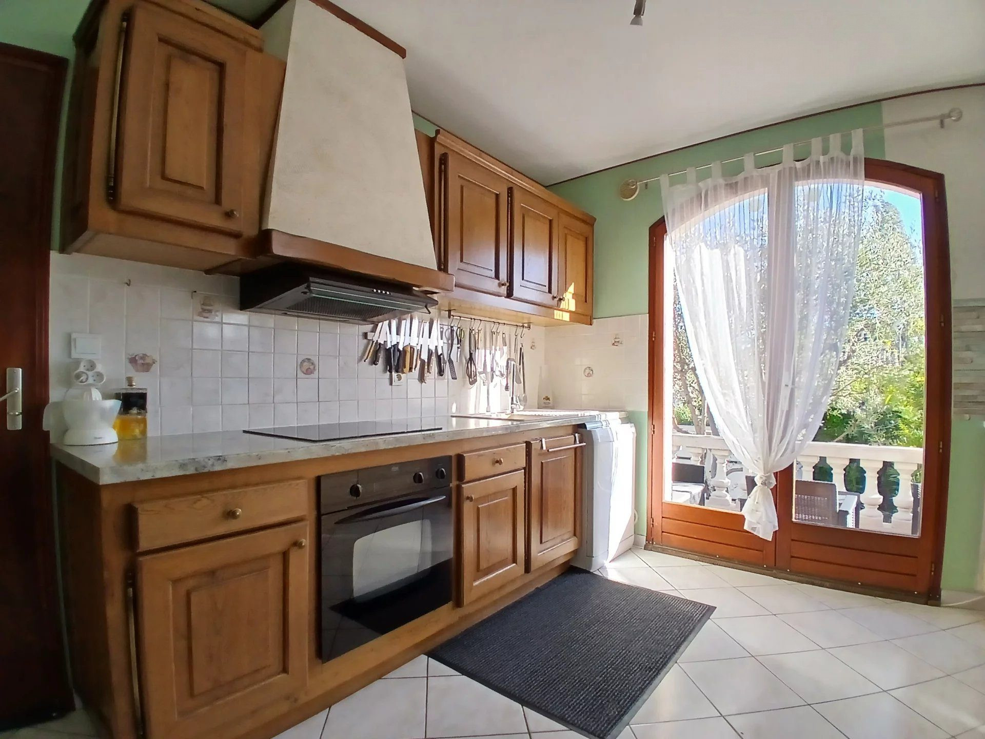 MAISON 4 PIECES - TERRAN DE 451 m2 et PISCINE