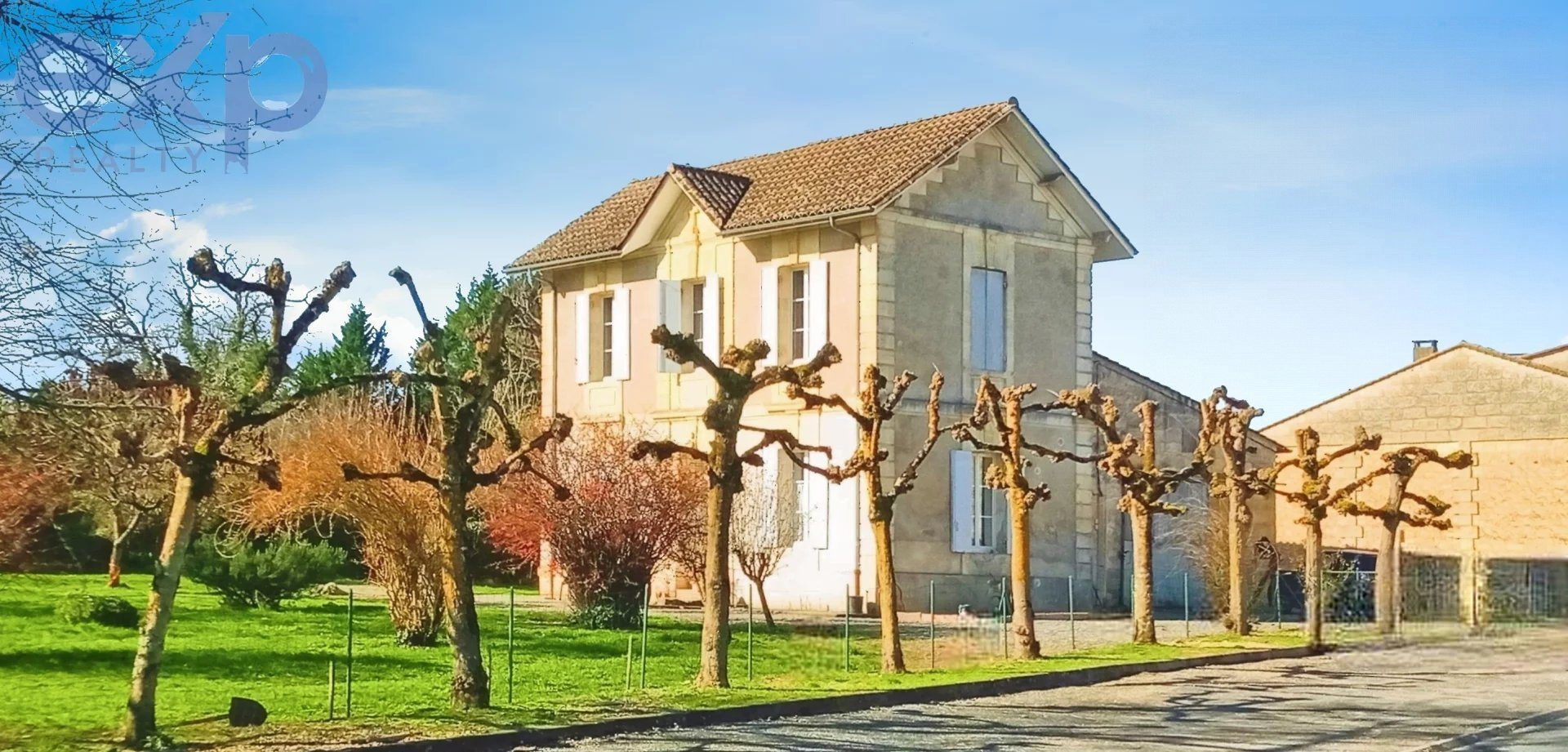 33570 - GRAND-SAINT-ÉMILIONNAIS-ANCIEN PRESBYTÈRE À POTENTIEL MULTIPLE (4 LOTS)