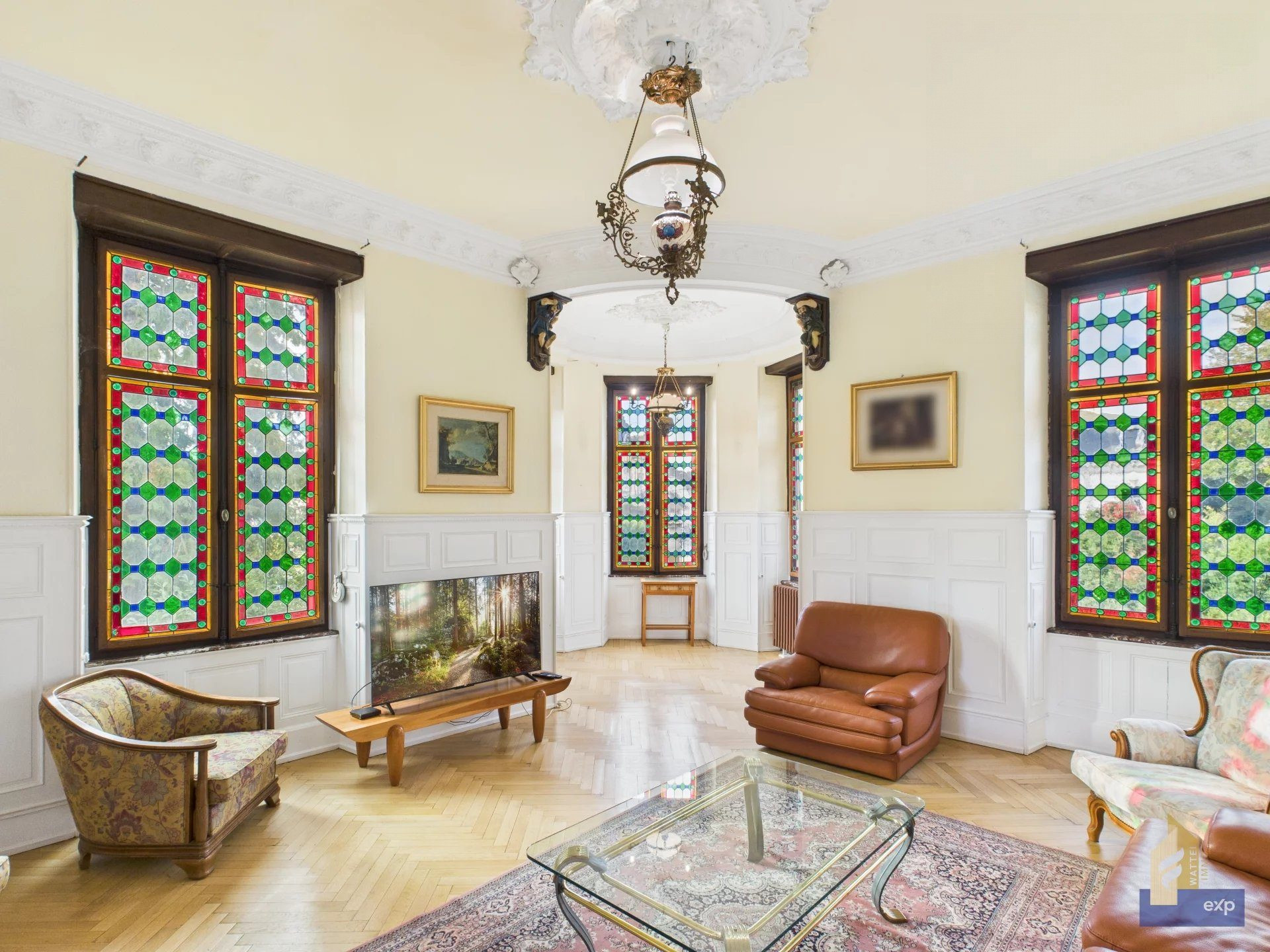 Prestigious Manor Close to Switzerland! 3