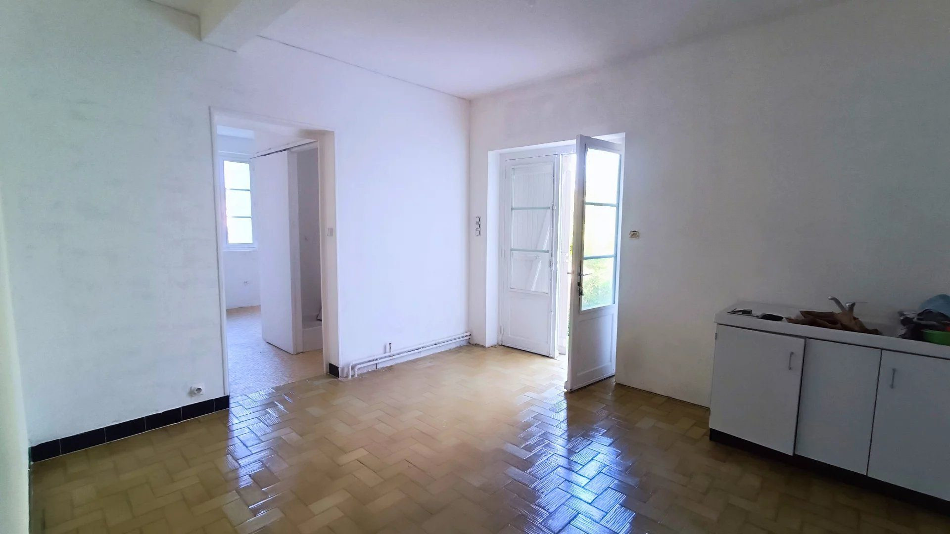 Sennecey-le-Grand (71) - 125m² House in Wooded Park 4