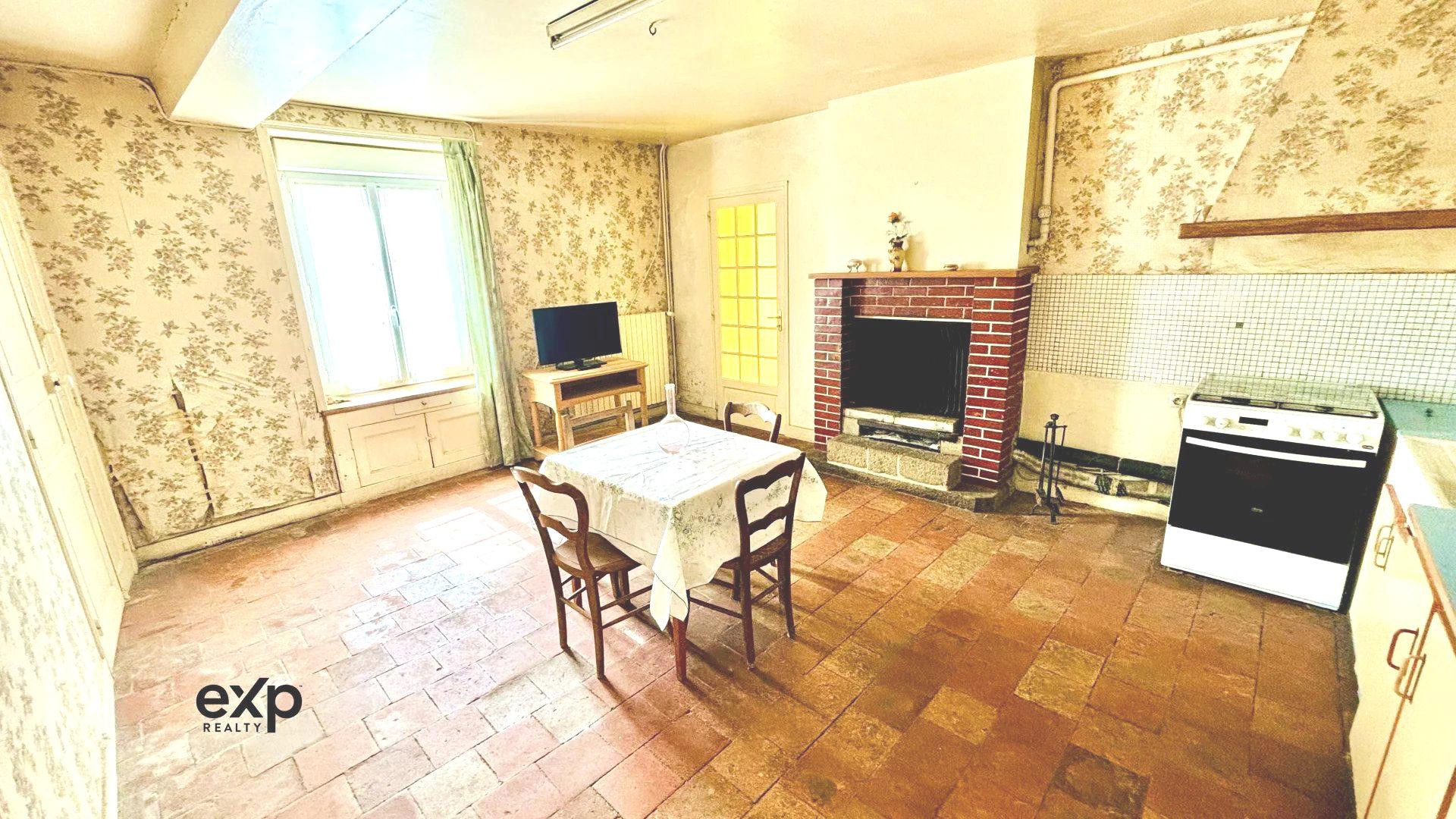 Maison 7 pièces 143 m² · à Gorron · 143 m² · 69 000 €
