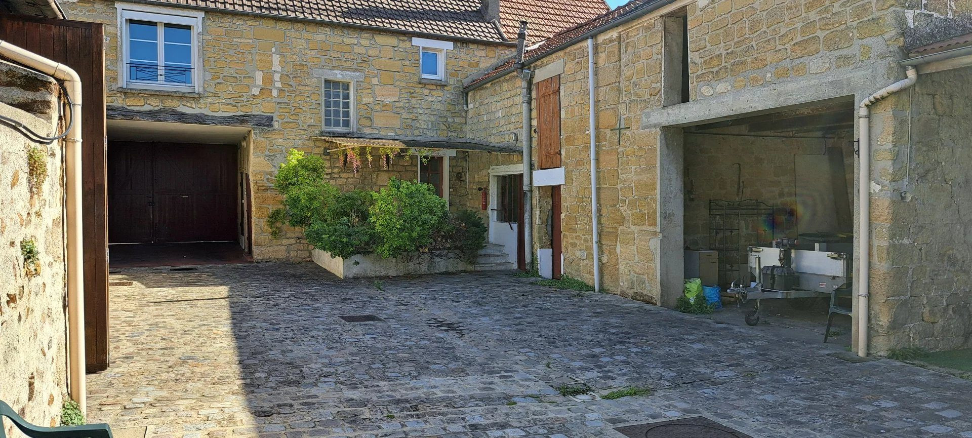 Ferme Charmante à Cergy  village avec 4 Chambres