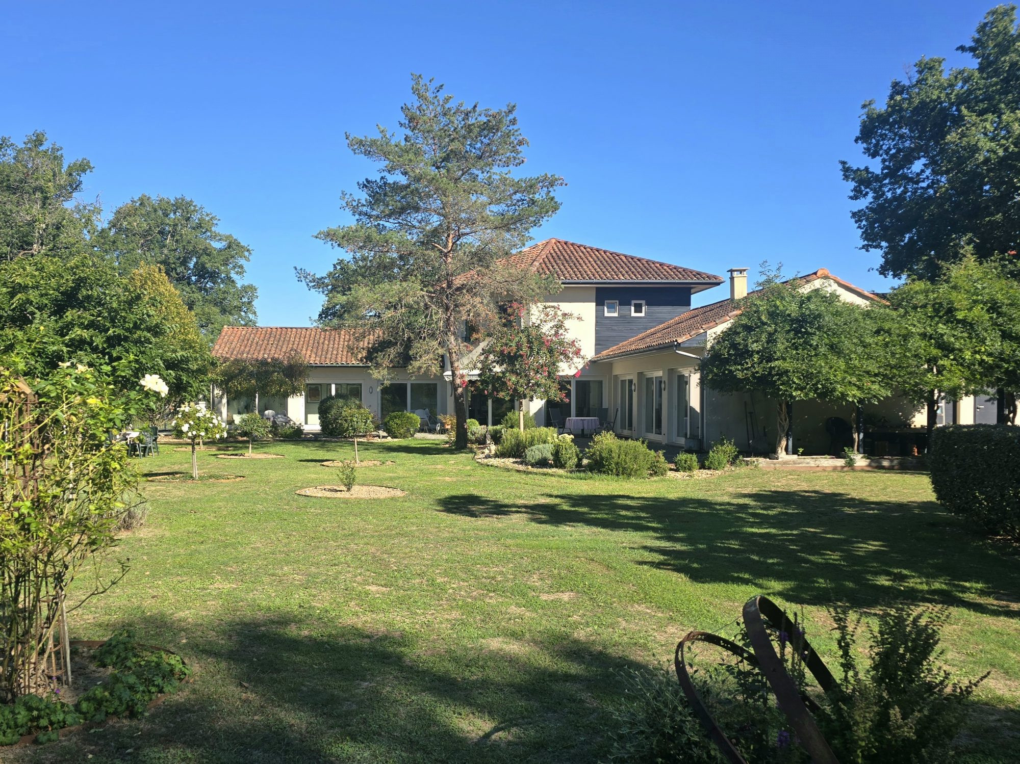 Villa remarquable tout confort à Bourg du Bost