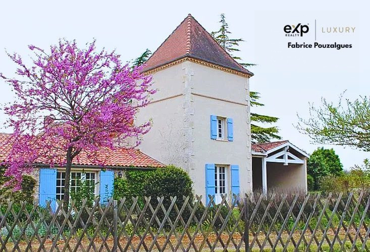Propriété rare de 8,5 ha avec vue dominante, gîtes, sans contrainte d’exploitation
