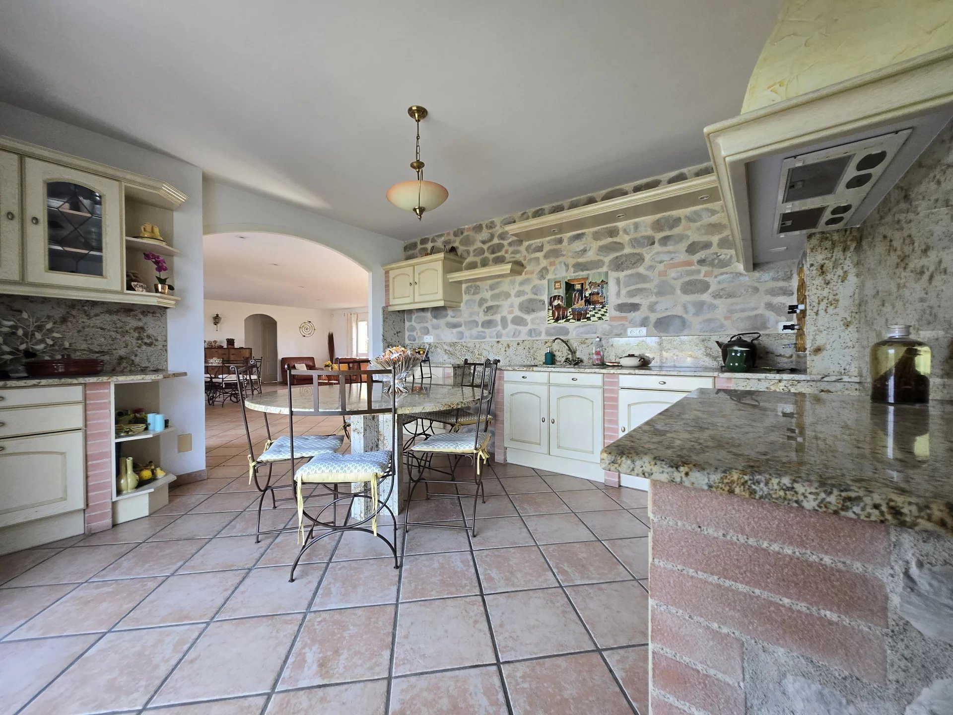 Maison 6 pièces 240 m² · à Pollestres · 240 m² · 749 000 €