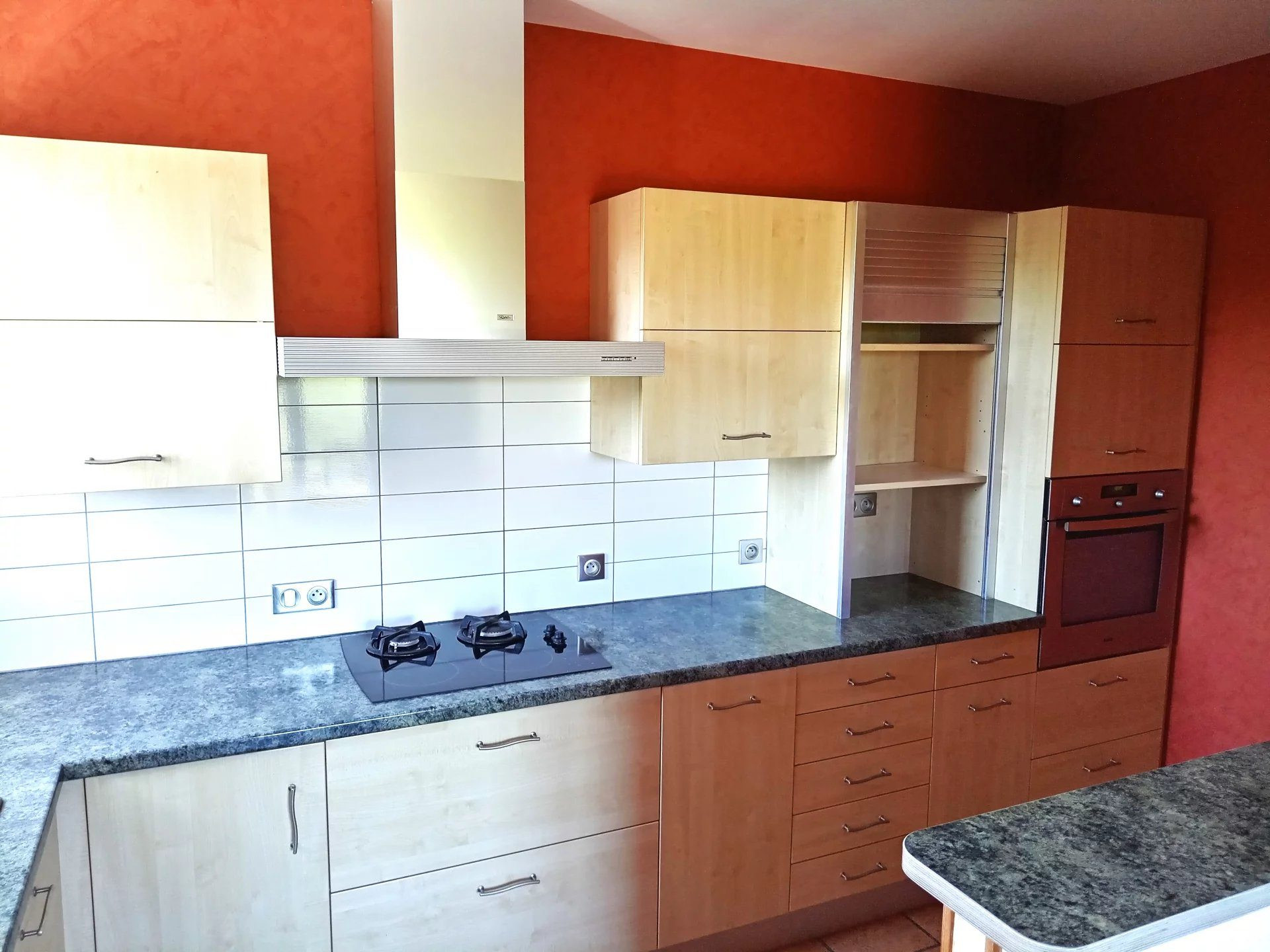 HOUSE FOR SALE 10 ROOMS - MESANGER 4