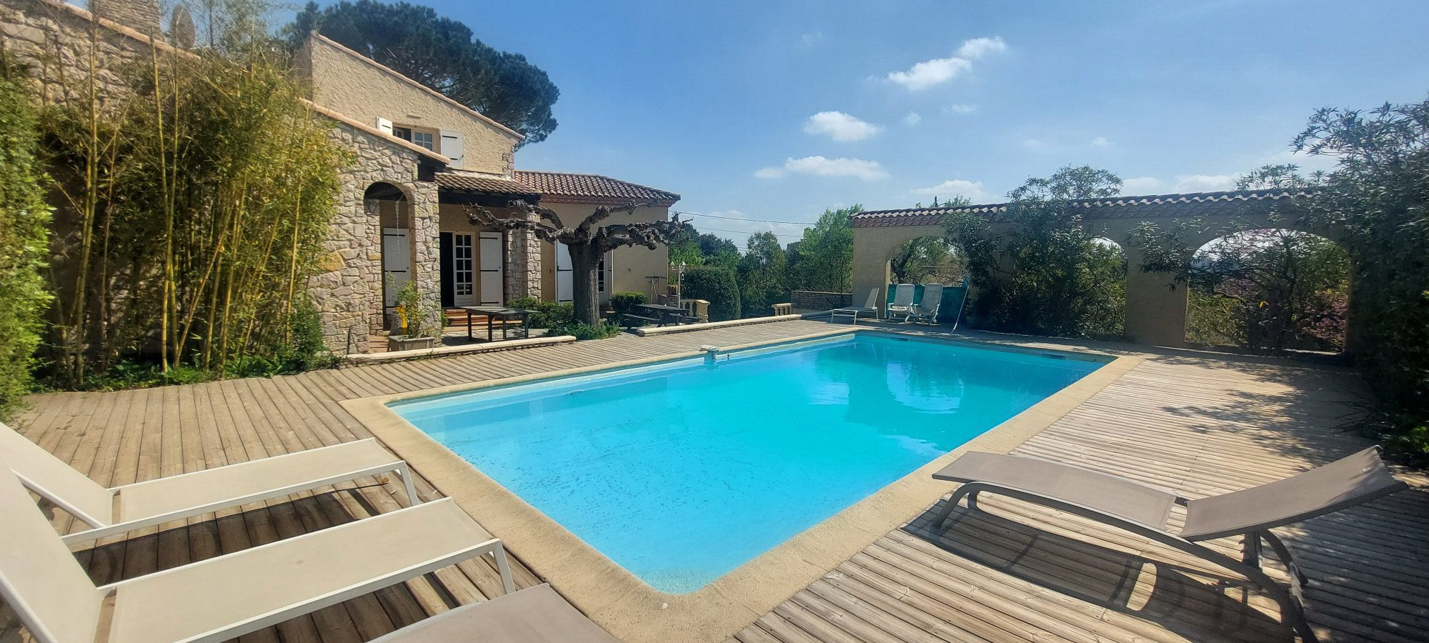 Maison à vendre à Nîmes, 205 m²