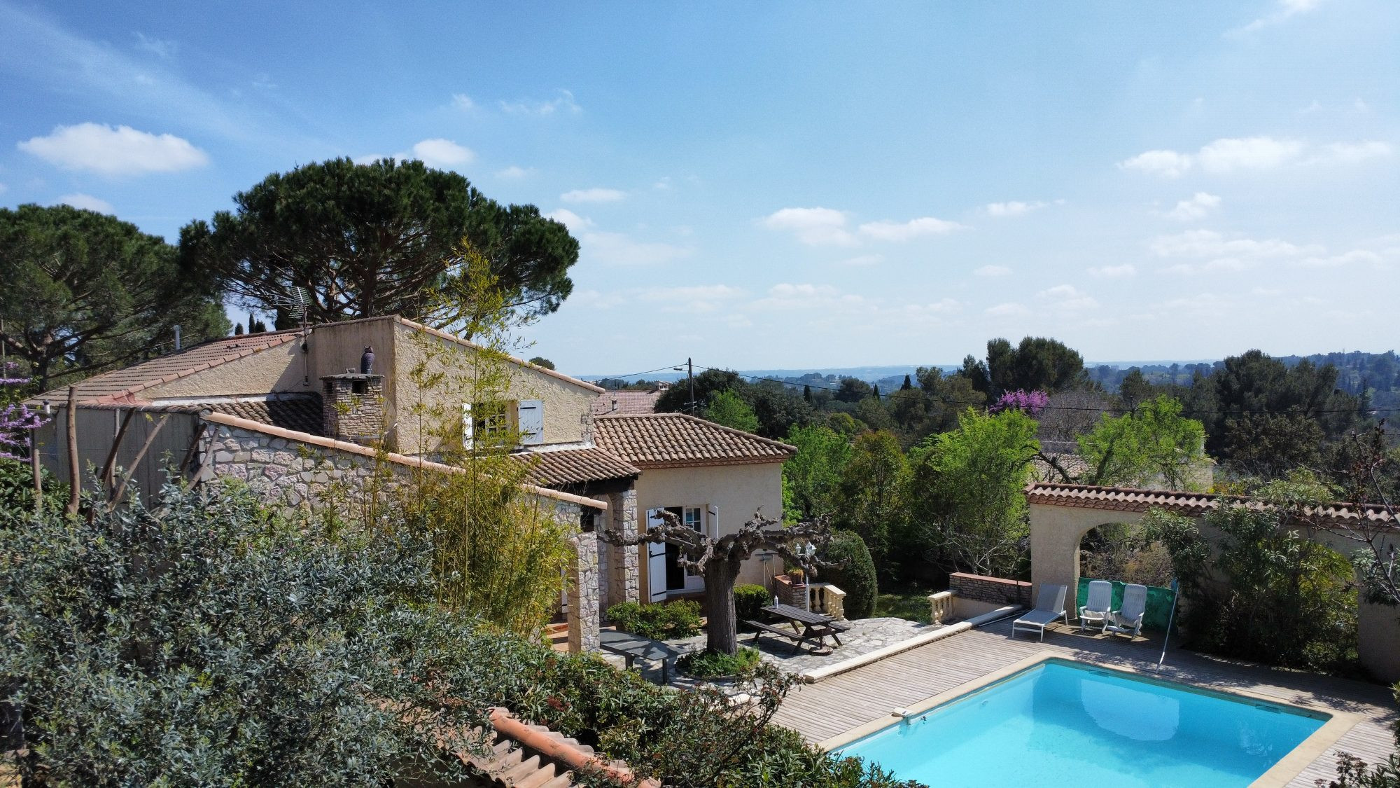 Maison à vendre à Nîmes, 205 m²