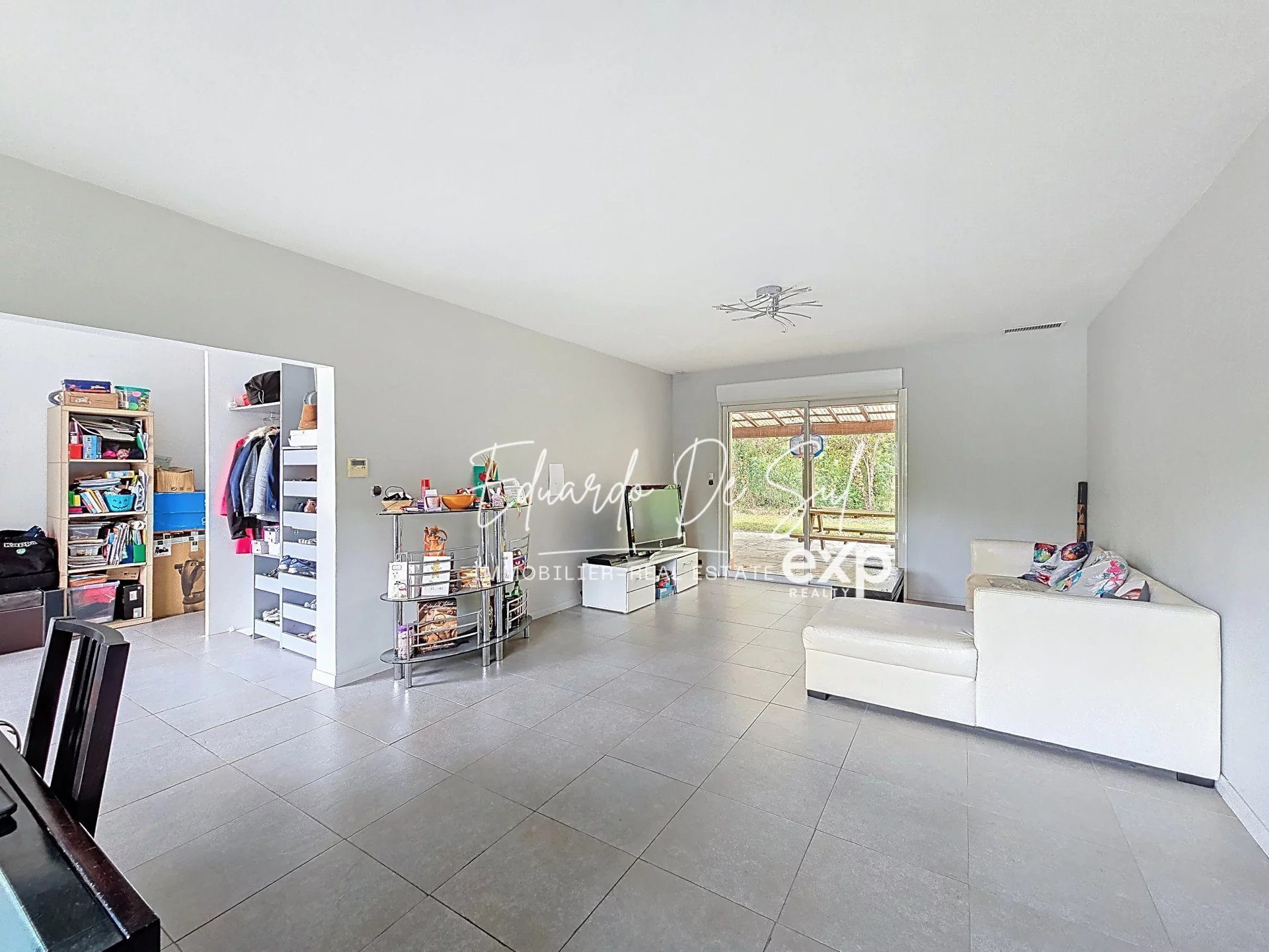 Maison plain-pied totalement rénovée de 120m², 3 chambres, classée C au DPE