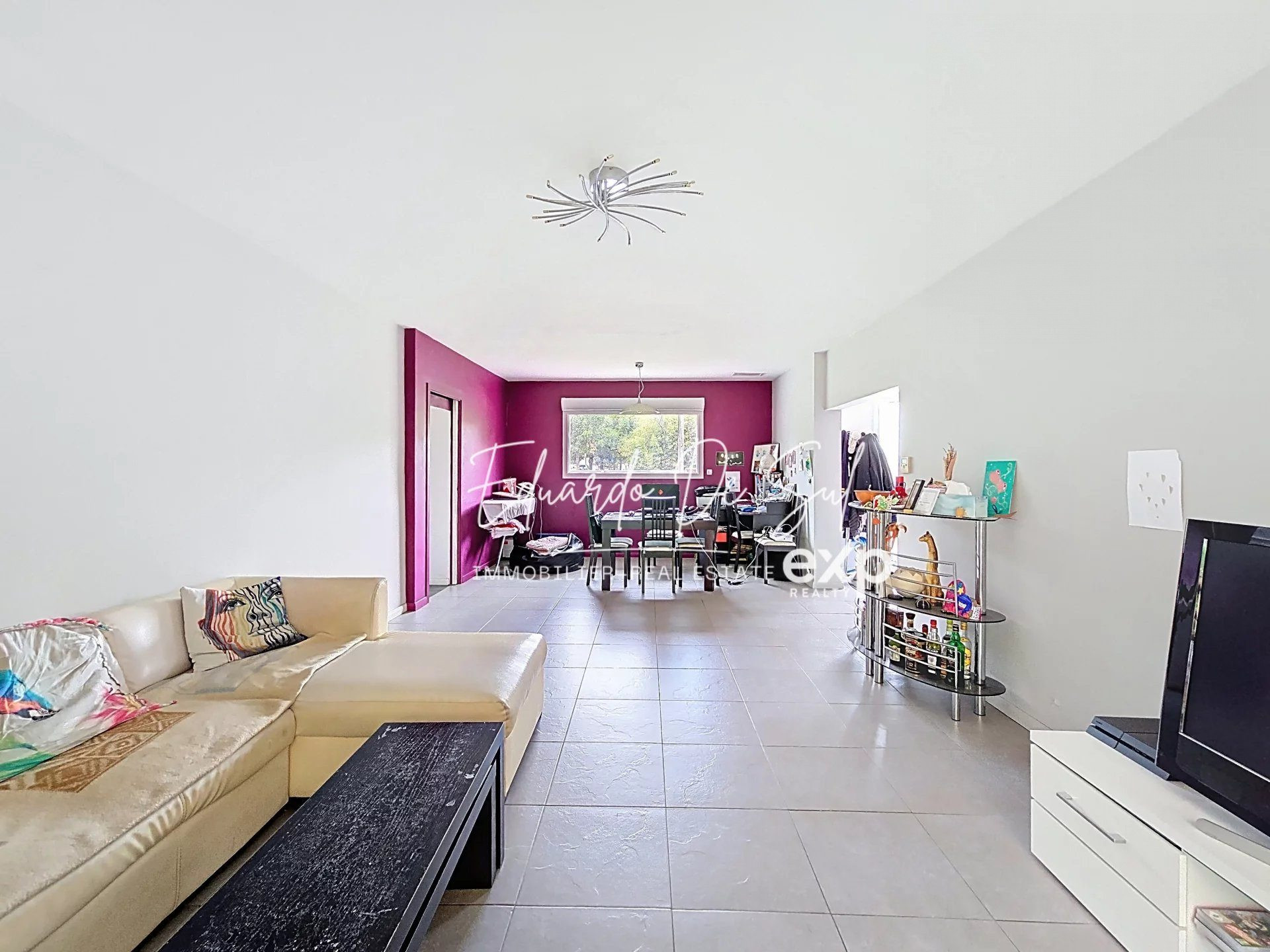 Maison plain-pied totalement rénovée de 120m², 3 chambres, classée C au DPE
