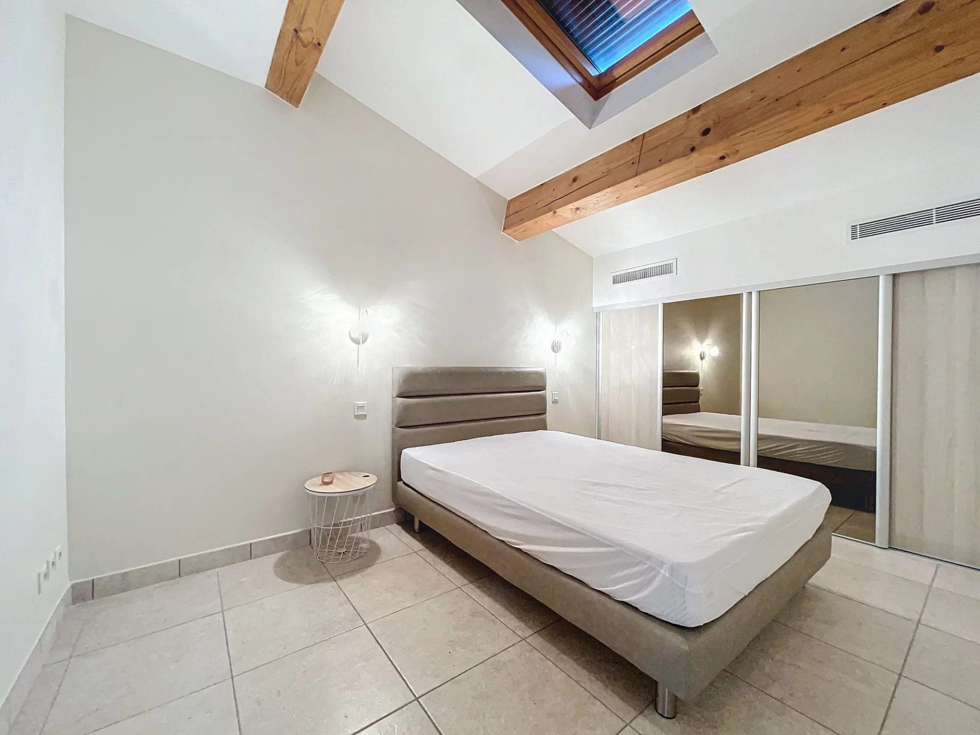 Propriété exceptionnelle avec 2 constructions, piscine,