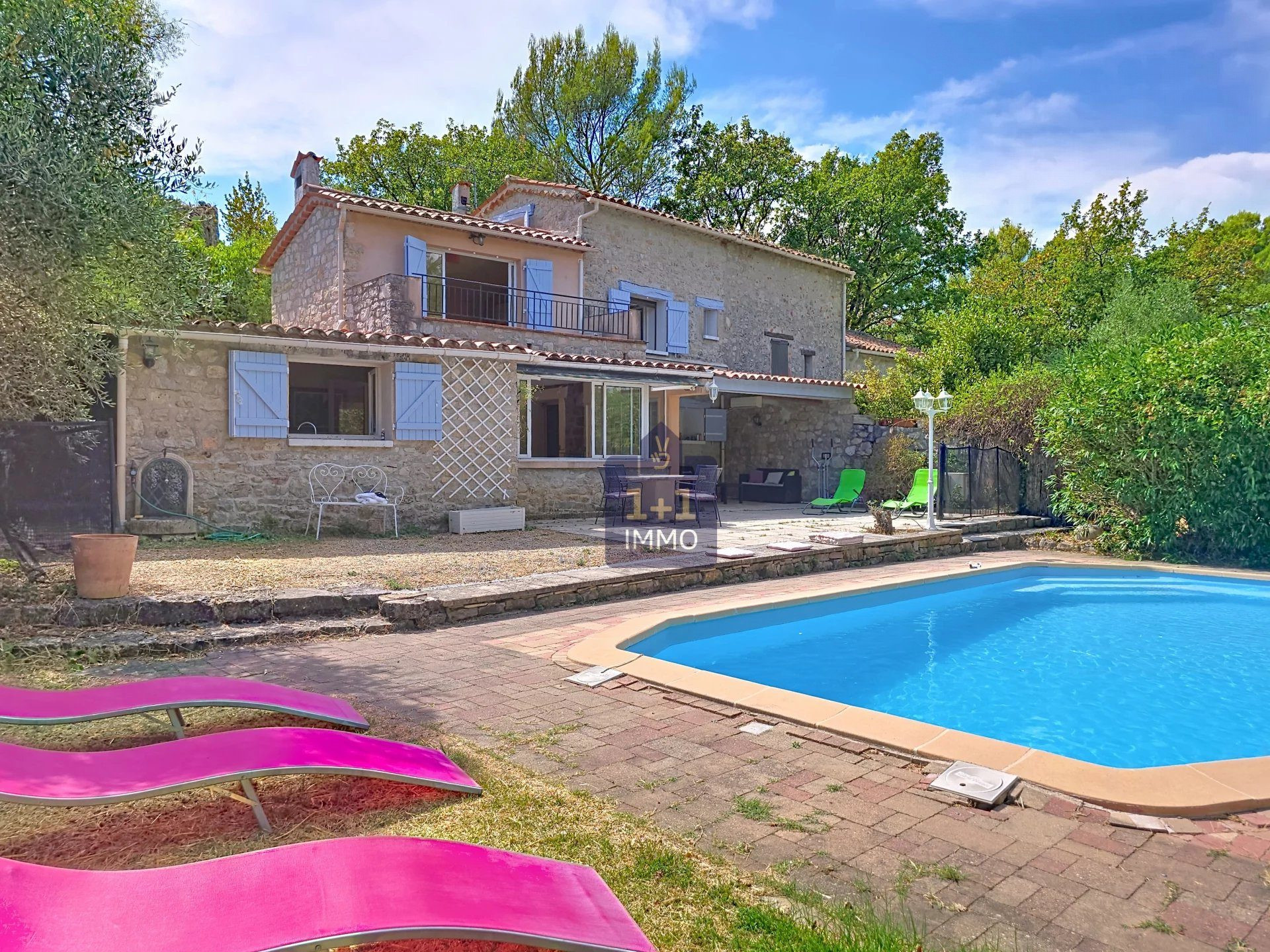 Rare à la vente ! Ancienne bergerie en pierres