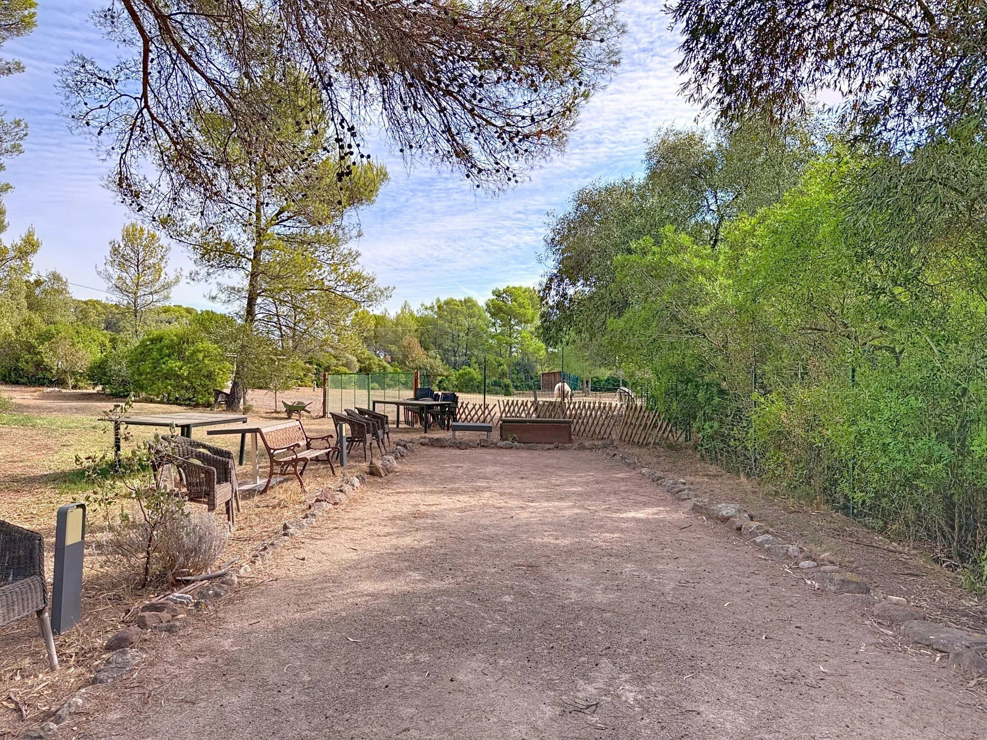 Magnificent bastide with estate over 1 hectare 4