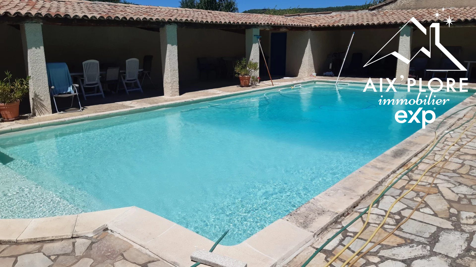 Maison 7 pièces 417 m² · à Entrechaux · 417 m² · 645 000 €