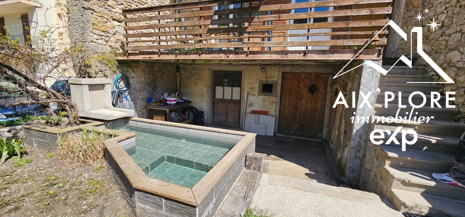 IMMEUBLE/MAISON en pierre 282 m2.