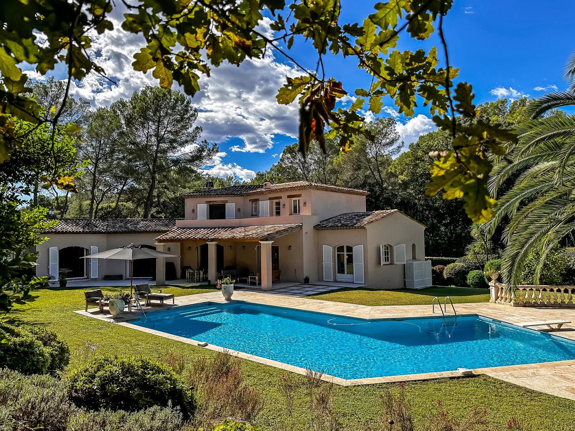 Maison à vendre à Mougins, 267 m²