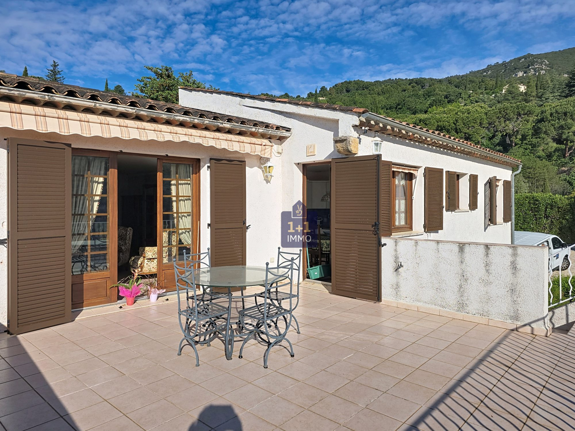 Villa avec magnifique vue dégagée