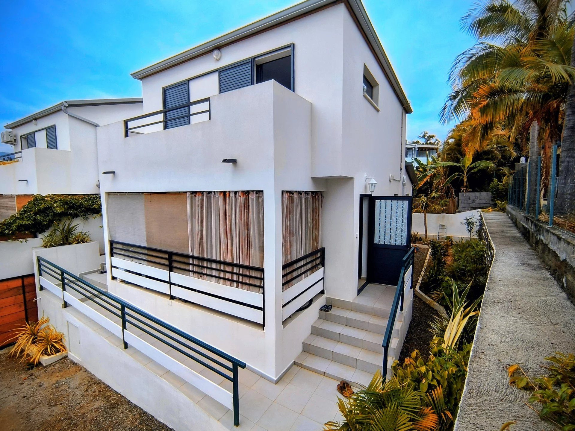 Maison recente de 2022 sur Saint-Pierre – Ravine des Cabris d‘environ 109 m²