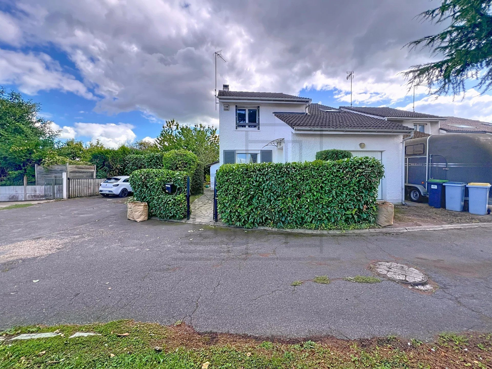 Maison 5 pièces 142 m² · à Parmain · 142 m² · 360 000 €