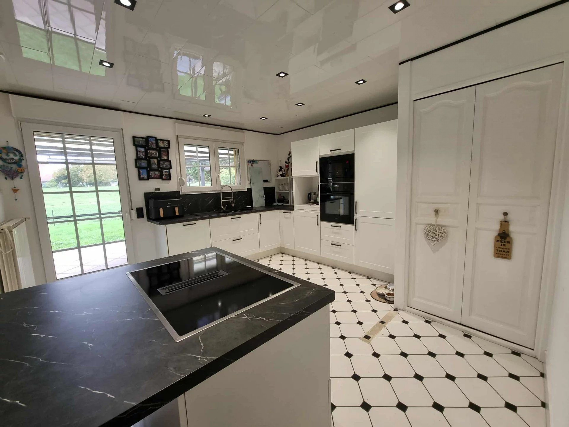 Maison à vendre à Saint-Jean-de-Bassel, 200 m²