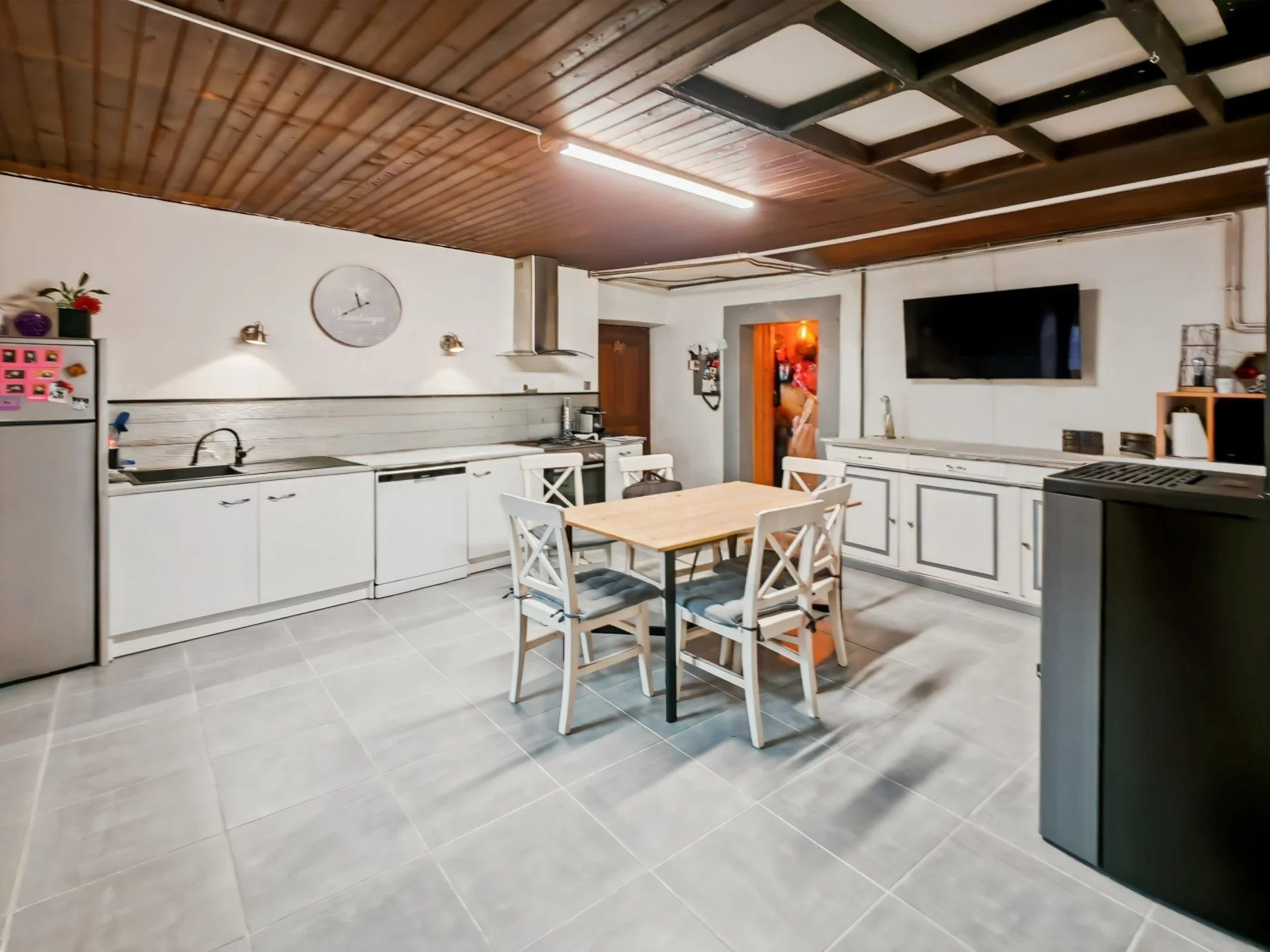 House to Renovate – 76 m² living space + 260 m² of outbuildings 4