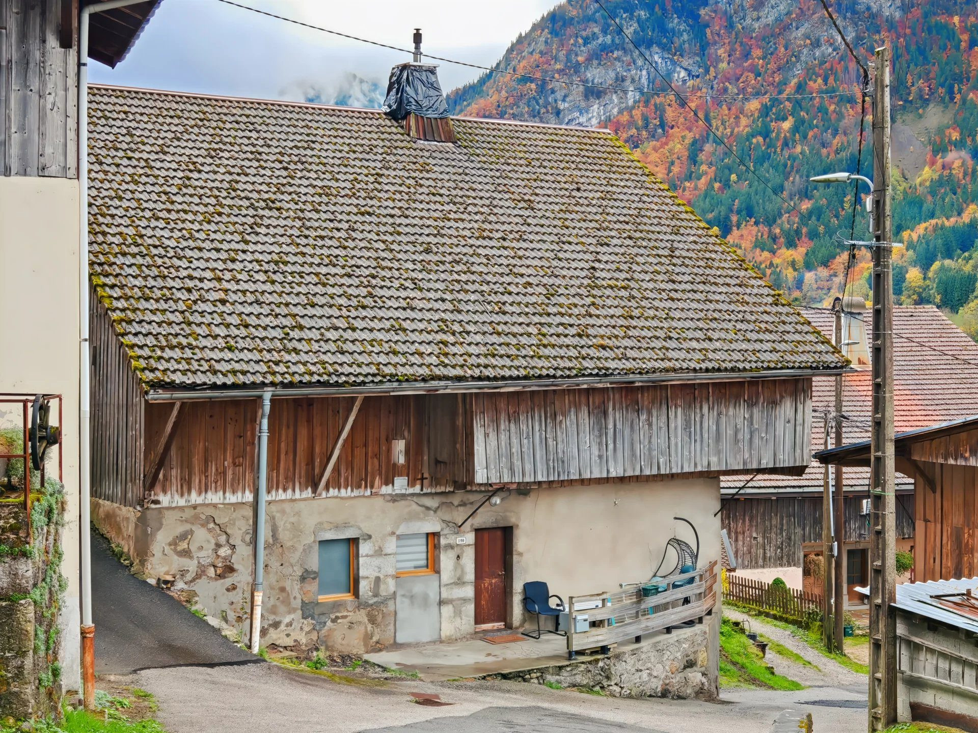 House to Renovate – 76 m² living space + 260 m² of outbuildings 3