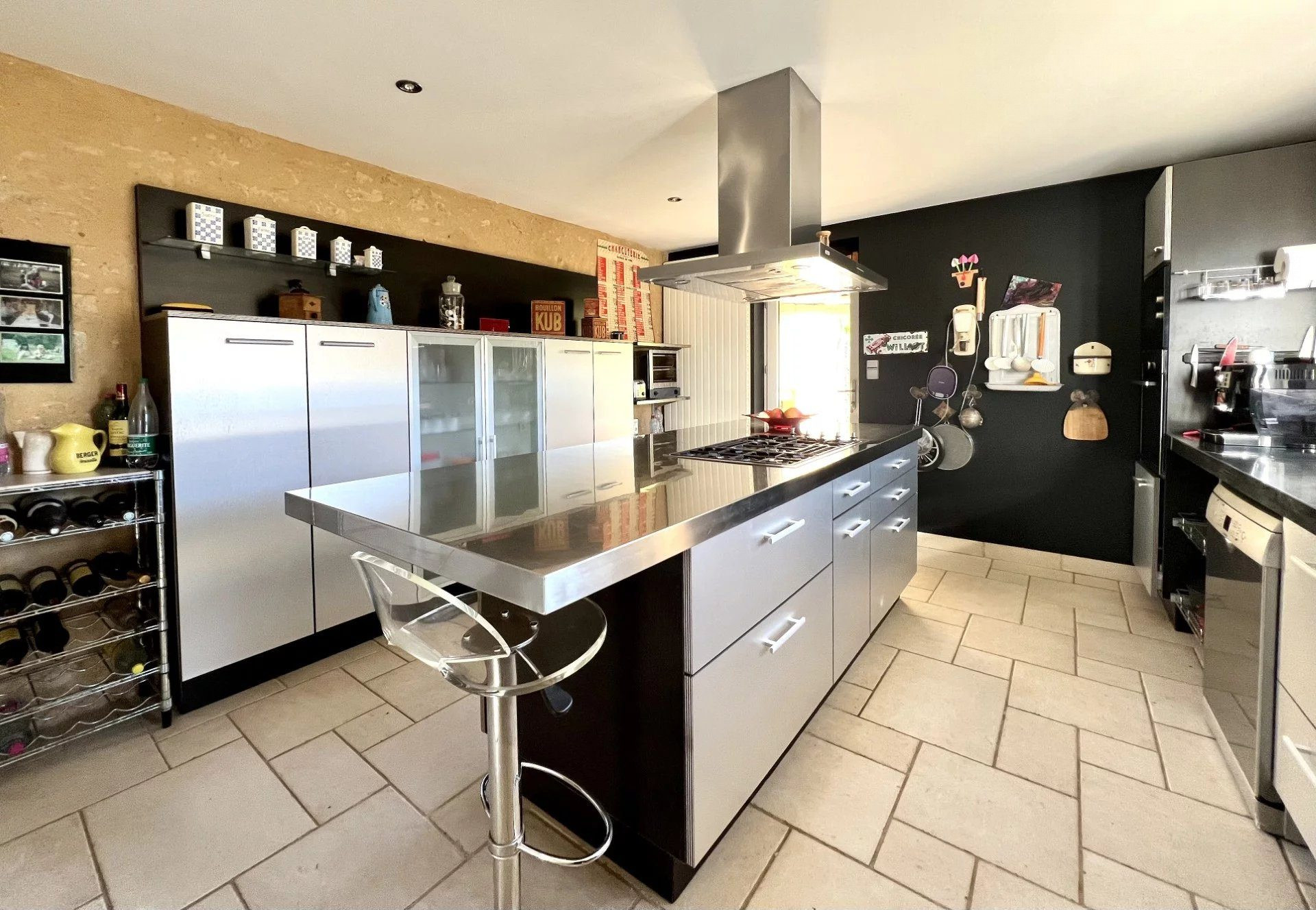 Stone house of 280 m² in Cadouin – 6 bedrooms, outbuilding 5