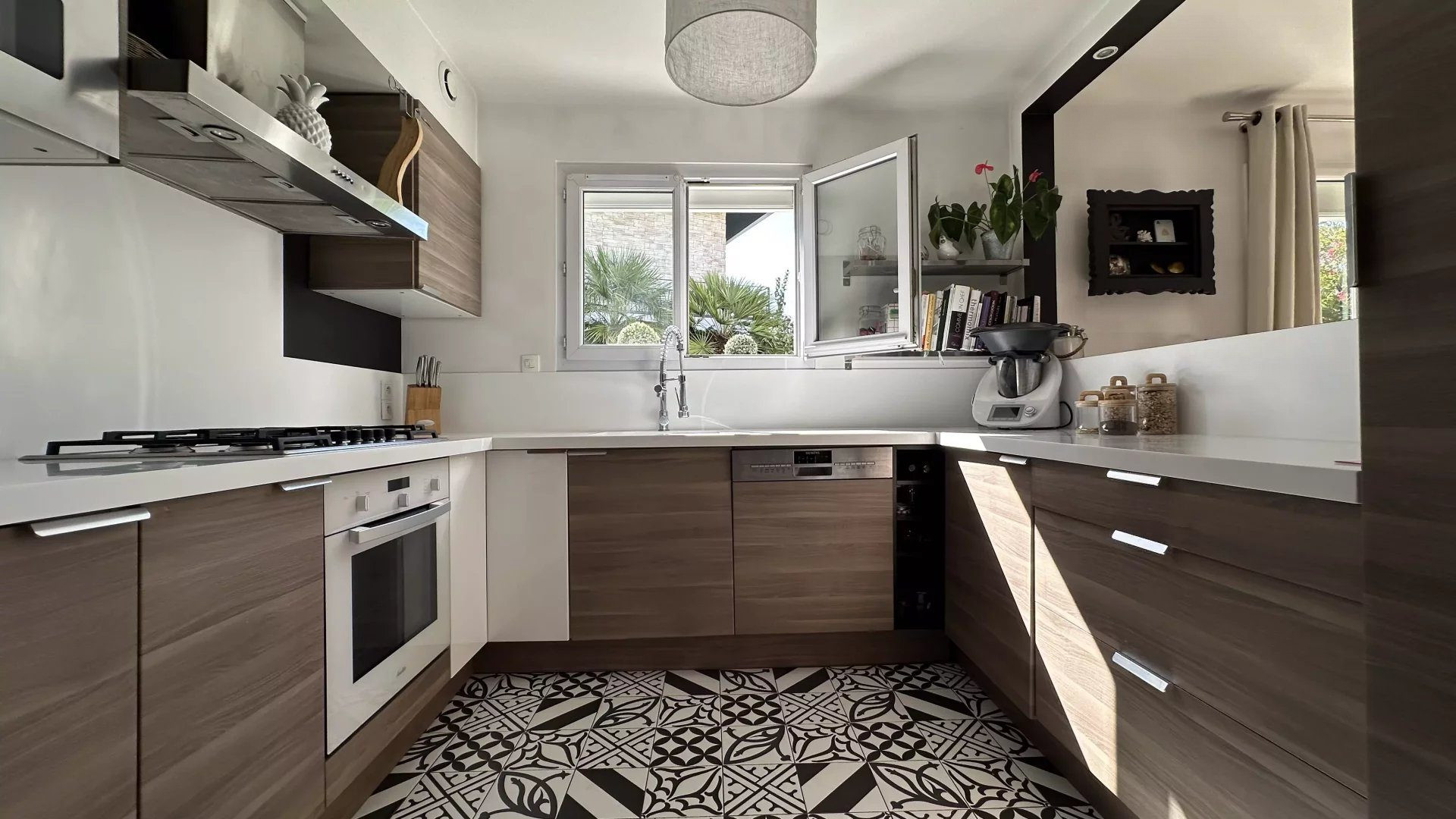 Maison 7 pièces 134 m² · à La Rochelle · 134 m² · 998 400 €