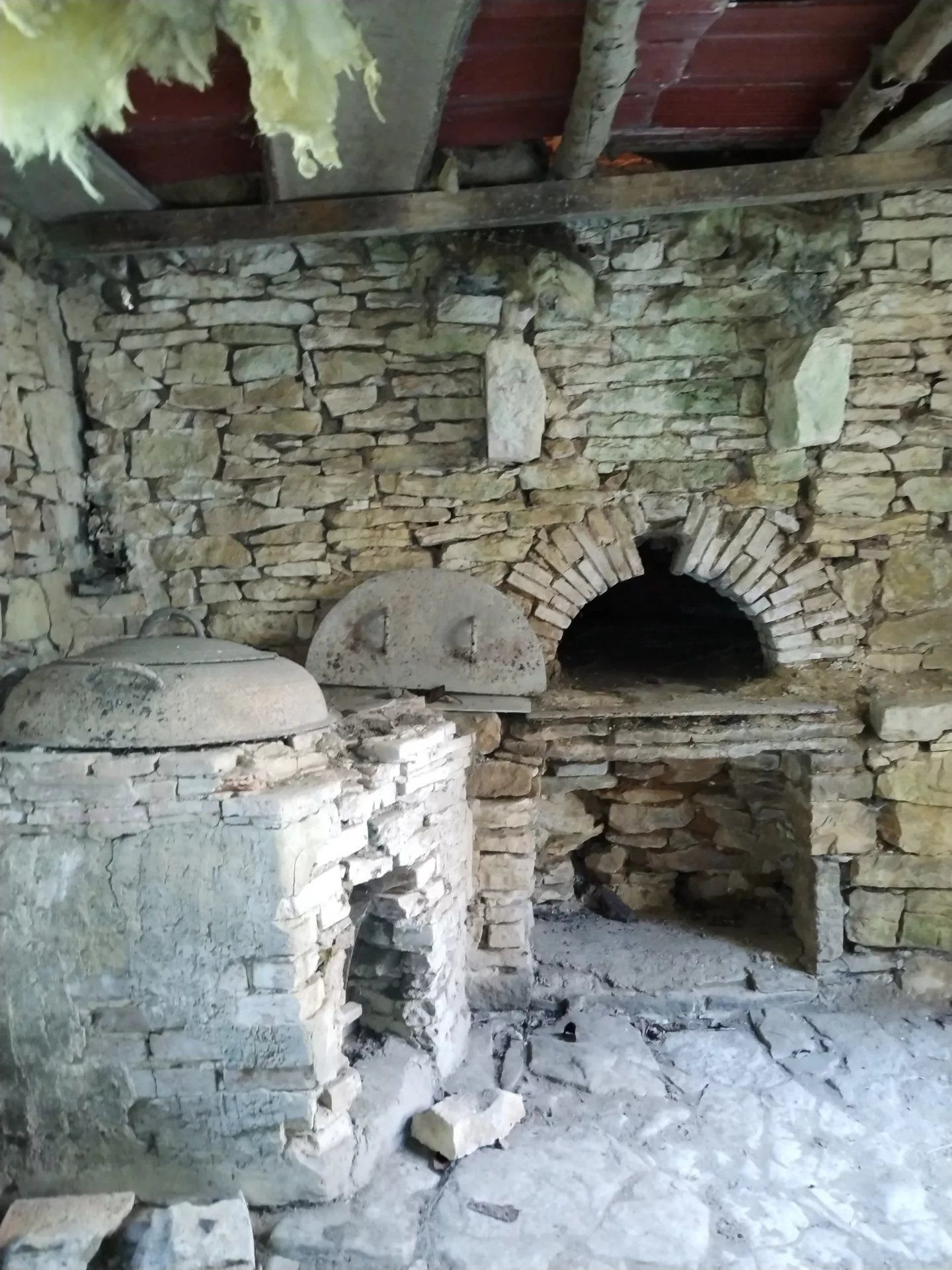 Barn to renovate in Saint-Martial-d'Albarède 3