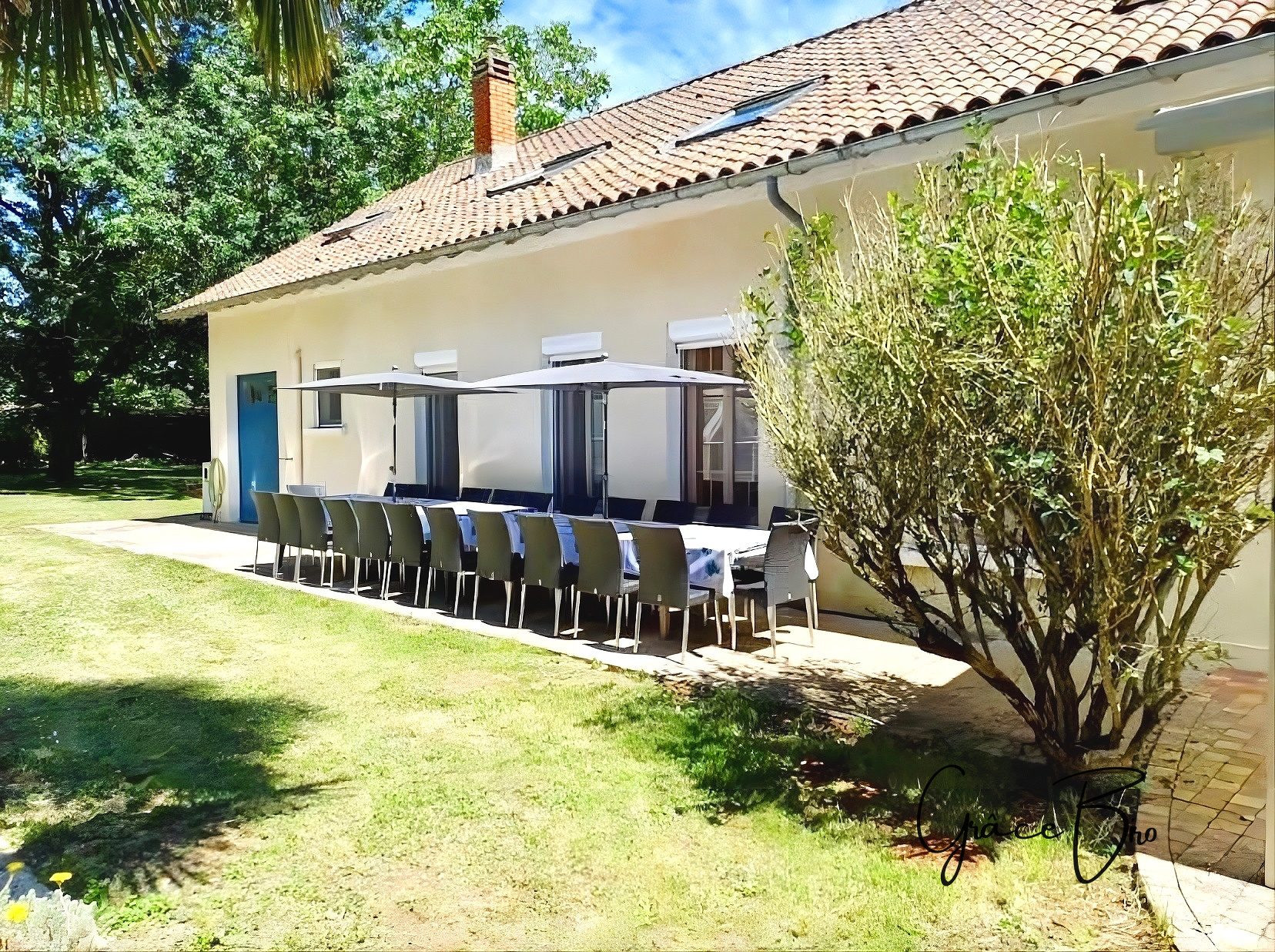 Domaine de charme m² - 330 m² - 2 gîtes - Piscine 60 m² - Tennis - Parc d’1 ha