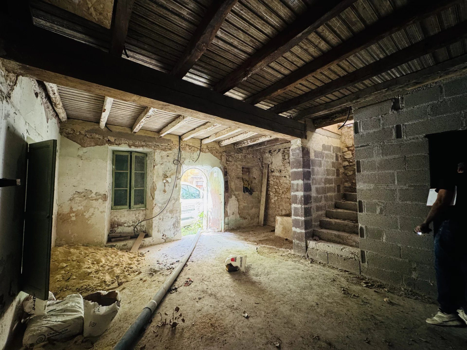 EXCLUSIVITÉ JCL by eXp – Authentique maison bourgeoise à restaurer au cœur du Luberon
