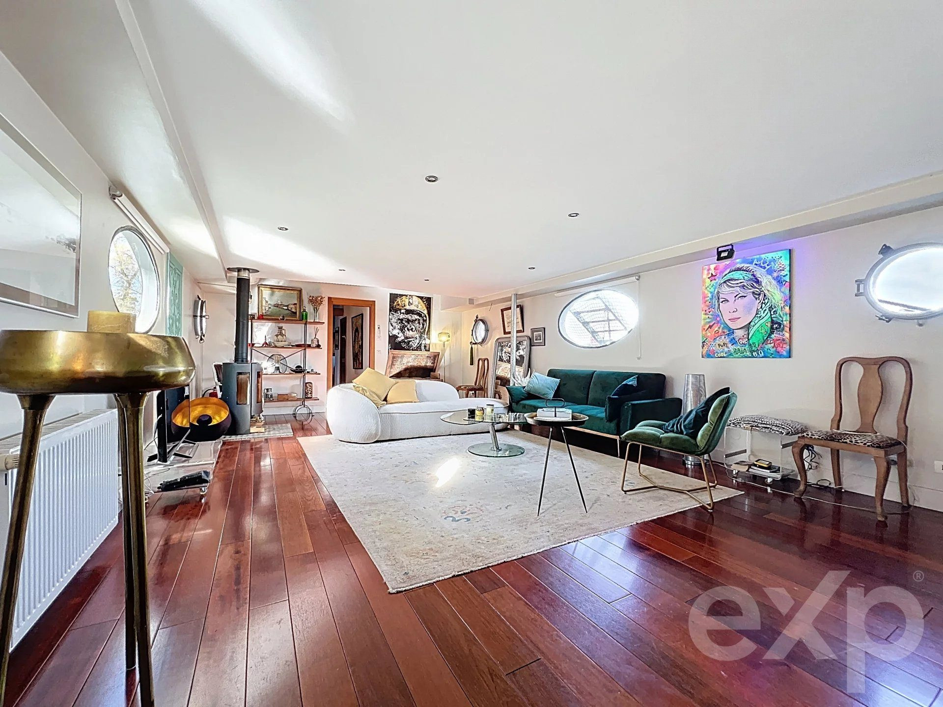 Magnificent Habitable Barge - 4 Bedrooms - 200m² 4