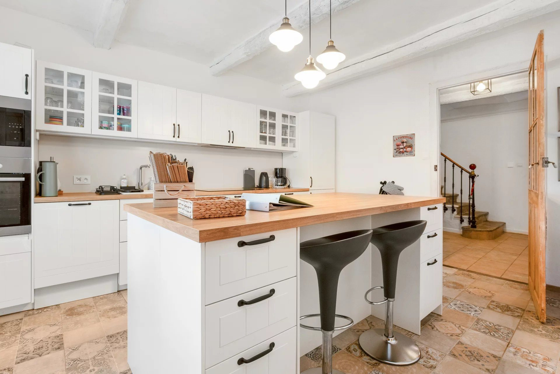 Character property with swimming pool in the Faugères vineyard 4