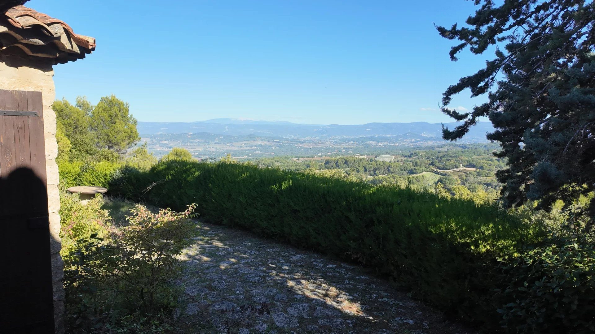 Provençal Estate of 5.3 hectares in Bonnieux – Stone Mas – Walking distance from the village 4