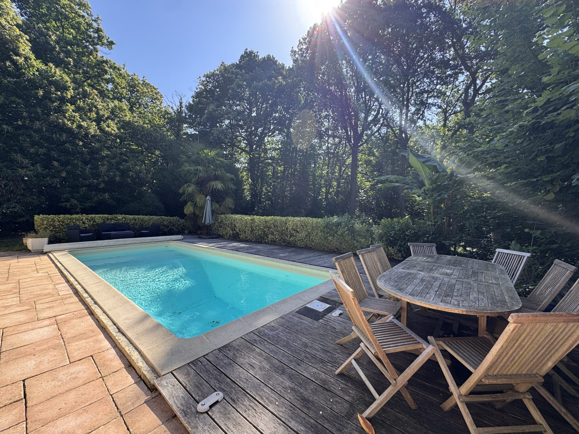 Maison et piscine chauffée