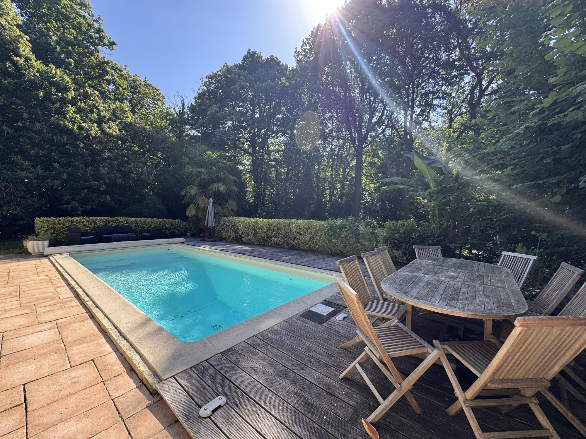 Maison et piscine chauffée