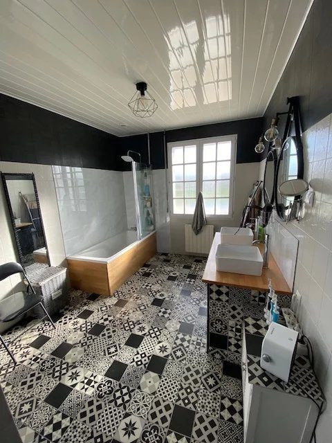 Maison 6 pièces 174 m² · à Bressuire · 174 m² · 219 000 €