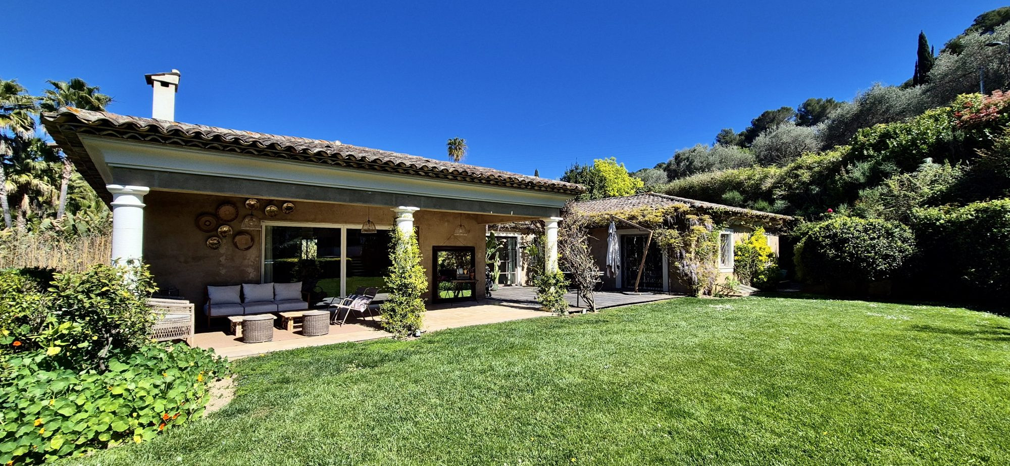 Maison 9 pièces 337 m² · à Mougins · 337 m² · 2 490 000 €